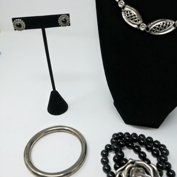 7 Piece Vintage Silver/Black Jewelry Ensemble - Picture 2 of 4